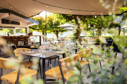 Le Bel Abri - Hôtel Restaurant au bord du lac d'Annecy