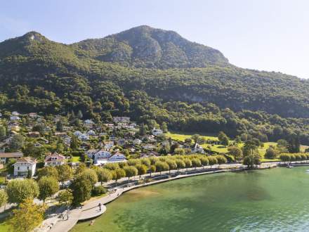 Le Bel Abri - Hôtel Restaurant au bord du lac d'Annecy