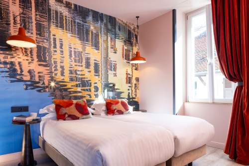 Le Bel Abri - Hôtel Restaurant au bord du lac d'Annecy